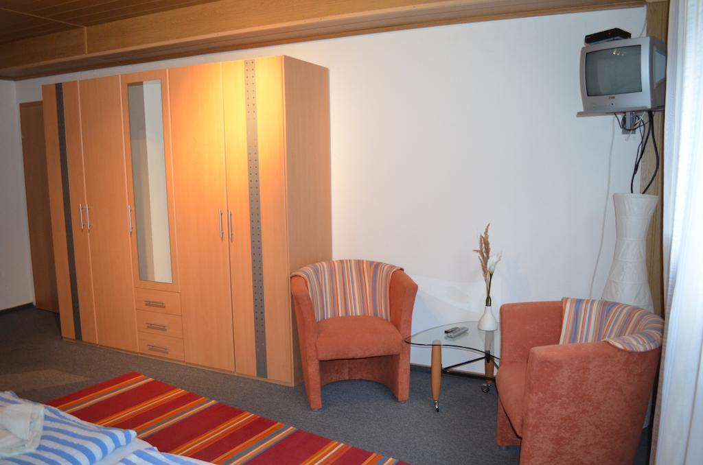 Hotel Restaurant Waldschloessel Speyerbrunn Room photo