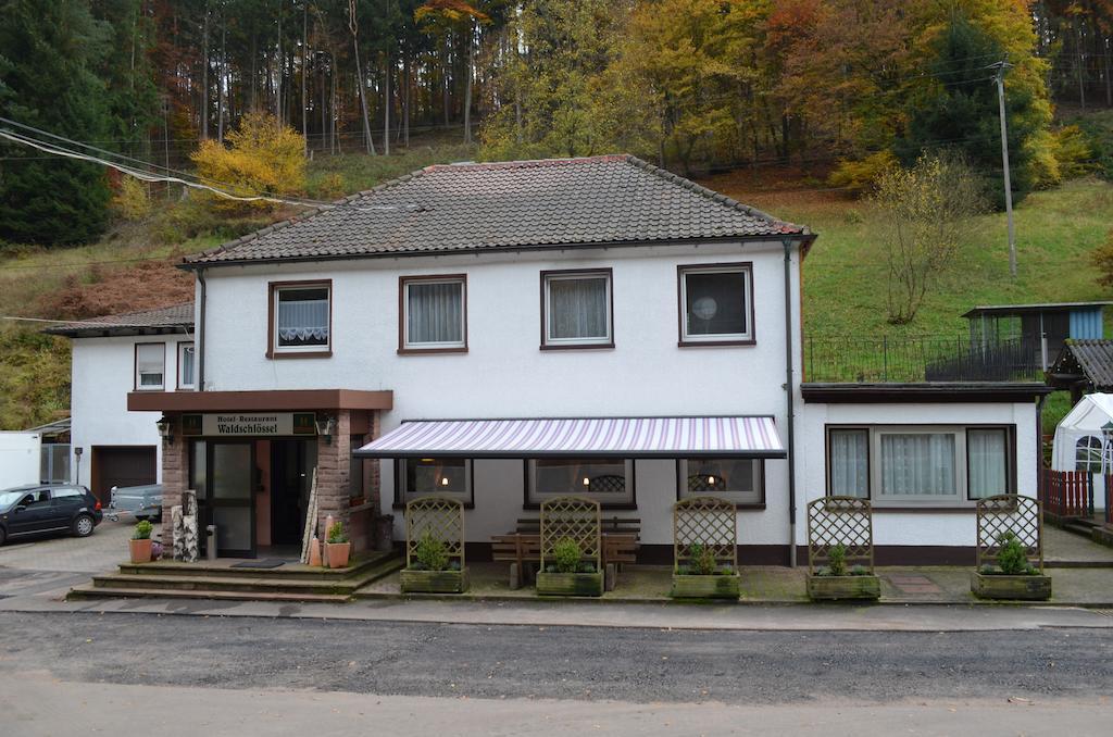 Hotel Restaurant Waldschloessel Speyerbrunn Exterior photo
